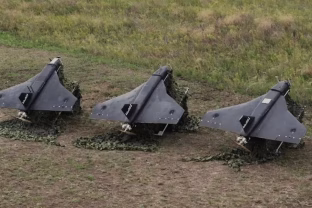 Rytas prasidėjo su įspėjimais apie pavojų: viskas, ką reikėtų žinoti apie iš Baltarusijos įskridusį droną ir kuo jis ypatingas