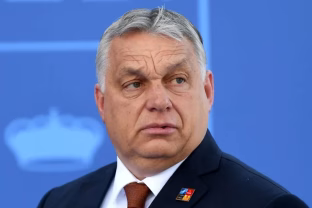 Orbanas smogia iš pasalų: Vengrija padavė ES į teismą dėl pagalbos Ukrainai iš įšaldytų rusiškų lėšų