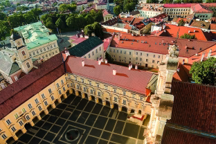 VU pateko tarp tvariausių pasaulio universitetų: lenkia globalią medianą ir diktuoja kryptį Lietuvoje