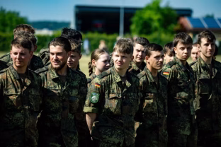 Karui pasiruošę ne visi: apklausa atskleidžia šokiruojančią Vokietijos realybę, ginklų imtis neskubėtų