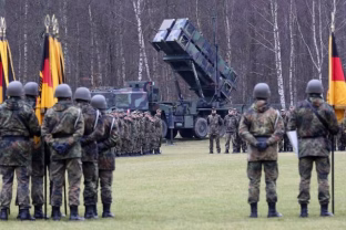 NATO šalys suvienijo savo pajėgumus: rengiami istoriniai ginklų pirkimai, kurie keliaus tiesiai į Ukrainą