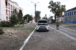 Rusai veržiasi kaip tarakonai: be sustojimų vykstanti invaziją į kritiškai svarbų Ukrainos miestą, kritinė situacija