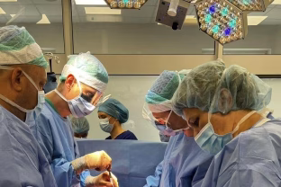 Technologijos gelbsti žmonių gyvybes: atlikta kepenų transplantacija panaudojant pažangią perfuzinę technologiją