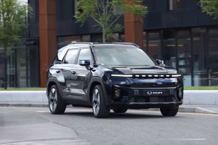 Hibridiniai automobiliai užkariauja Europą: vairuotojai balsuoja pinigais, o elektromobiliai lieka paraštėse