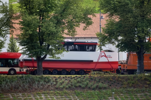 Vilniaus viešasis transportas sustiprėjo: prie „Ryto“ prisijungė antrasis elektrinis laivas „Lašiša“