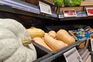 Parduotuves jau nuspalvino šviežias rudeniškas derlius: 3 pigūs receptai, kaip juo mėgautis nuo ryto iki vakaro