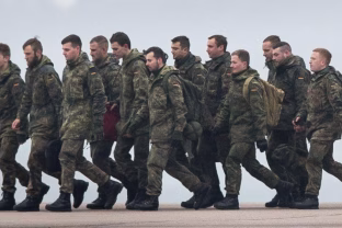 Kritinis vokiečių pulkininko perspėjimas: į Ukrainą reikės siųsti dešimtis tūkstančių taikdarių, signalas NATO