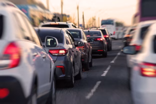 Vienas sudėtingiausių mėnesių vairuotojams: ką kiekvienas turėtų žinoti prieš išvažiuodamas iš namų?