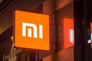 „Xiaomi“ atšaukia šimtus tūkstančių išorinių baterijų, pasakė, ką turėtų daryti šio modelio turėtojai