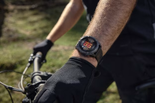 Naujas žingsnis išmaniųjų laikrodžių evoliucijoje: „Garmin“ pristato naująją „Fēnix 8 Pro“ seriją