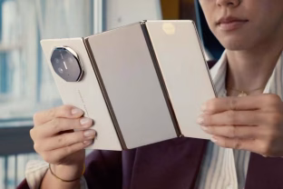 „Huawei“ pristatė „Mate XTs“ sulenkiamą flagmaną su „Kirin 9020“ lustu ir 40 MP plataus kampo kamera