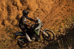 Vis daugiau pirkėjų renkasi A2 kategorijos motociklus: atrodo silpnas, bet realybėje galios pakanka