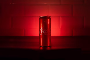 Kolekcionieriai išprotėjo dėl šios gamybos klaidos, „Coca-Cola“ skardinė įvertinta sunkiai suvokiama suma