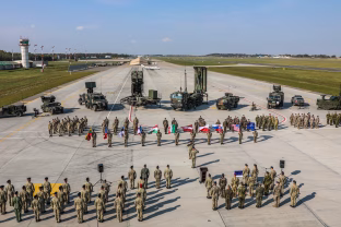 Subiko įlanka vėl tampa karo bastionu: amerikiečių ir korėjiečių projektas vėl perbraižo Azijos jėgų balansą