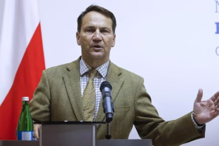 Putinas kartoja Sovietų klaidą? Lenkijos užsienio reikalų ministras piešia grėsmingą paralelę su Afganistanu