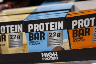 Ne tik sportuojantiems: nebrangus receptas bei patarimai, kurie padės suvartoti reikiamą baltymų kiekį