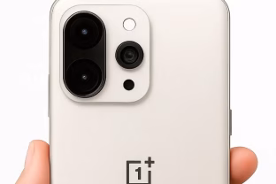 Internete pasirodė pirmosios „OnePlus 15“ nuotraukos, atskleidžia didelius dizaino pasikeitimus