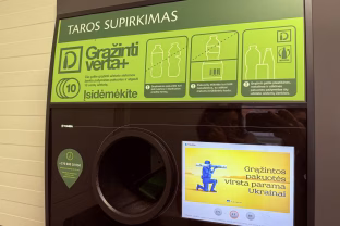Taromatuose plečiamos galimybės: „Maximos“ pirkėjai atgautą taros užstatą galės skirti Ukrainos kovai