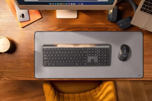 Pristatyta „Logitech Signature Slim Solar+ K980“ belaidė klaviatūra, kuri pati pasikrauna nuo šviesos