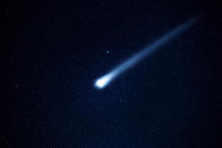 Ar NASA slepia tiesą nuo žmonijos? Neįtikėtinai keista kometa elgiasi taip, lyg ją kas nors valdytų