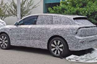 Dar nepristatytas AUDI elektromobilis užfiksuotas gatvėse, turės veido atpažinimo technologiją