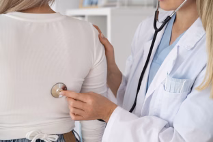 Medikė perspėjo dėl pneumokokinės infekcijos pavojų ir įvardijo vienintelę patikimą prevencinę priemonę