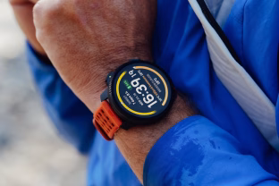 „Suunto“ pristatė naująjį „Vertical 2“ išmanųjį laikrodį su AMOLED ekranu ir patobulintu funkcionalumu