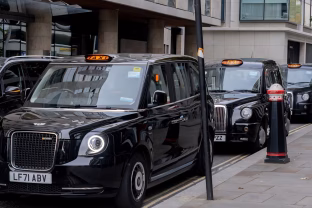 Autonominiai automobiliai šturmuoja Londoną, „Waymo“ plečia savo veiklą už JAV ribų
