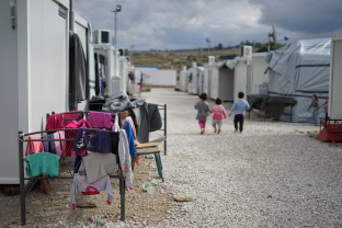 Kai integracijai reikia ne tik namų, bet ir draugiško patarimo: migrantų rėmėjai pasidalino asmenine patirtimi