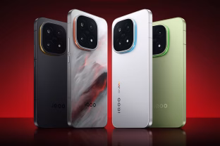 Pristatytas naujasis „iQOO 15“ išmanusis telefonas su galingu „Qualcomm“ lustu ir puikiu AMOLED ekranu