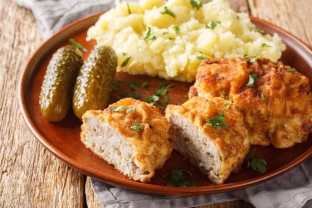 Neįtikėtina, ką galima padaryti iš smulkintos mėsos: naujų skonių suteiks vienas netikėtas ingredientas