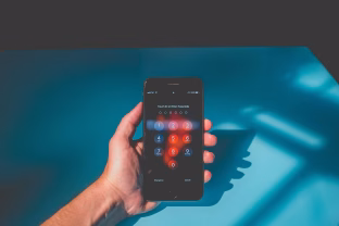 Užmiršote savo išmaniojo telefono kodą? Vienas žingsnis gali pakeisti viską, bet būkite atsargūs!