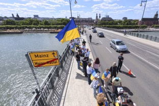 Europoje kyla dar neregėta įtampa: Vokietijoje verda ginčas dėl ukrainiečių vyrų, išvykstančių iš šalies