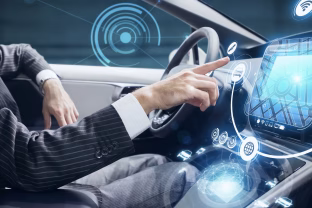 Automobilių revoliucija jau čia: naujasis „Mercedes-Benz“ įkraunamas greičiau nei „Tesla“ ir nuvažiuoja 700 km