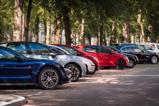 Kad netektų mokėti už kitų sukeltus eismo įvykius: įvardijo, ko nepamiršti parduodant automobilį