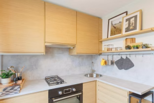 Mažos virtuvės transformacija: kaip močiutės laikų virtuvė tapo gryniausiu pavyzdžiu visiems