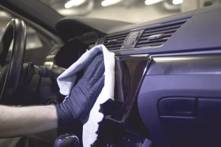 Valote automobilio saloną, bet rezultatas nedžiugina? Patarimai, kurie keičia žaidimo taisykles