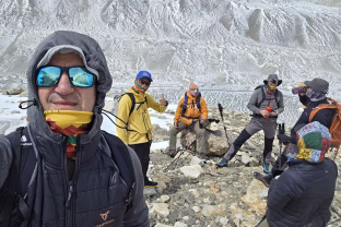 Kalnai tampa prieinami visiems? Tai, ką anksčiau galėjo tik profesionalai, šiandien daro kiekvienas