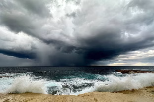 Paplūdimiai nyksta prieš mūsų akis: mokslininkai įspėja apie grėsmingą ekosistemų žlugimą