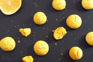 Jaukiam šeimos vakarui: pavojingai skanūs citrininiai sausainiai, kurie sugrąžins į vaikystę