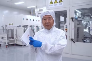 Elektrinių automobilių revoliucija: naujos baterijos gali beveik padvigubinti nuvažiuojamą atstumą