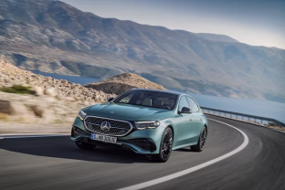 Šviesa tampa ne tik ryškesnė, bet ir protingesnė: papasakojo, kaip automobilių žibintai keičia vairavimą