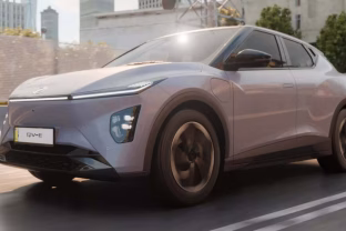 Pigiau jau būtų nebegali? Mažai žinomas gamintojas siūlo neįtikėtinai pigų elektromobilį