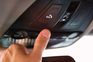 Milijonai automobilių gali likti be jokios pagalbos po avarijos, štai kas keičiasi jau nuo kitų metų