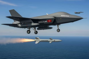 Turkija nustebino visą pasaulį: dronas savarankiškai numušė taikinį ore, tai gali keisti karo taisykles