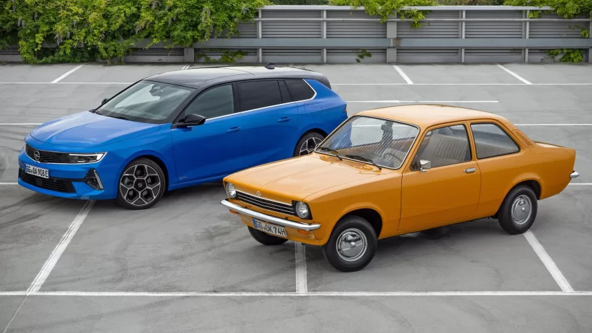 Kompaktiškas, žaibo ženkleliu papuoštas automobilis švenčia jubiliejų: legendiniam „Opel“ modeliui jau 50 metų