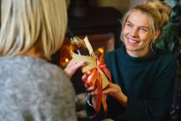 Vienas neapgalvotas pirkinys ir Kalėdos sugadintos: pasakė, kokių dovanų geriau vengti