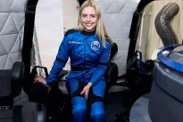 Istorinė kosmoso kelionė: neįgaliųjų vežimėliu skridusi inžinierė perrašė galimybių ribas