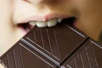 Nustebo net ir patys mokslininkai: tamsusis šokoladas gali sulėtinti mūsų senėjimą