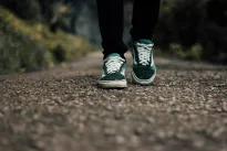 Nauji mokslininkų radiniai verčia perrašyti istoriją, kada žmonės išmoko vaikščioti dviem kojomis